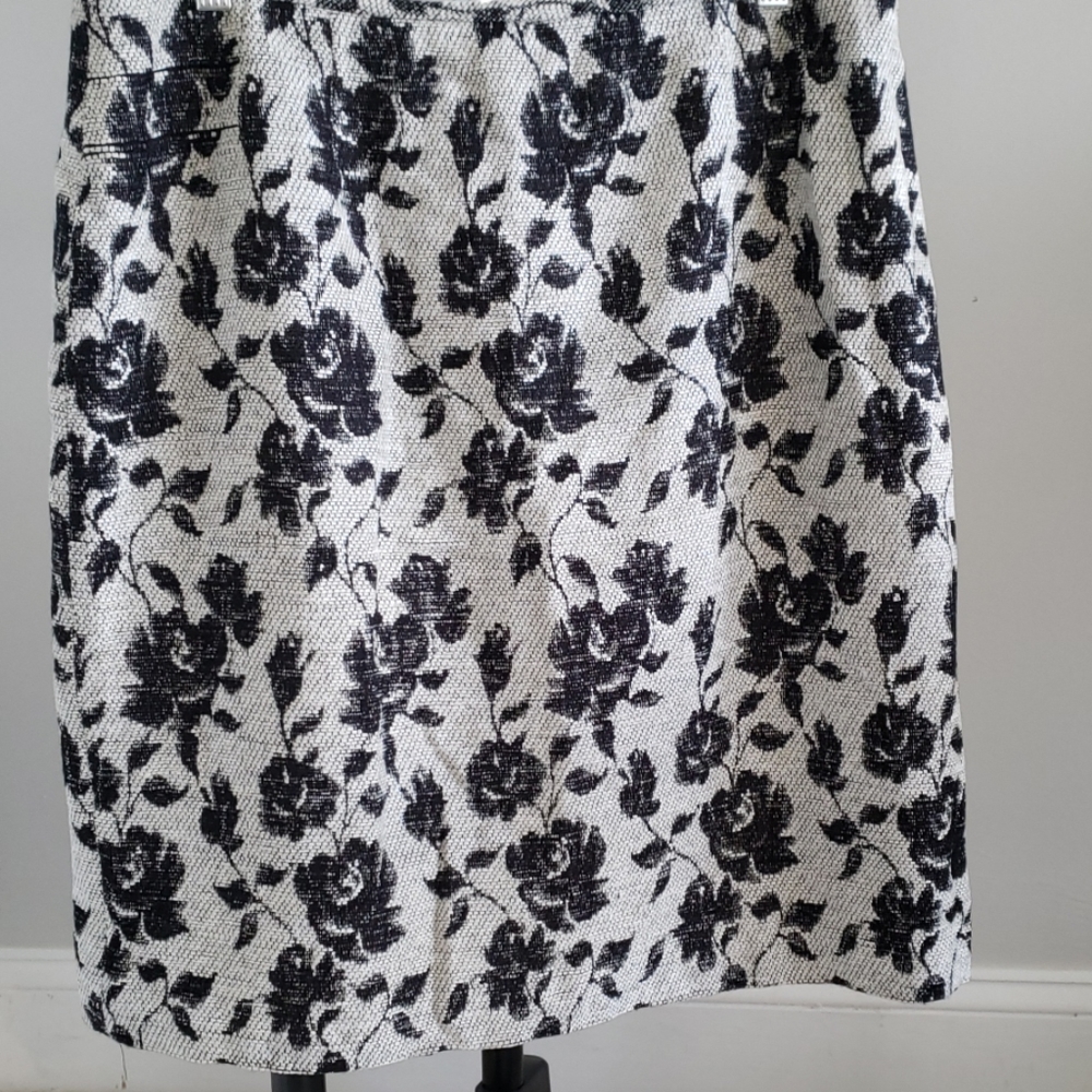 Size 14 Petite Floral midi pencil skirt